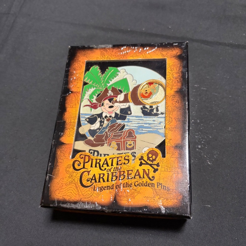 Disney Pirates Golden Pins Mickey Friends Super Jumbo LE 250 Pin 2006 Boxed